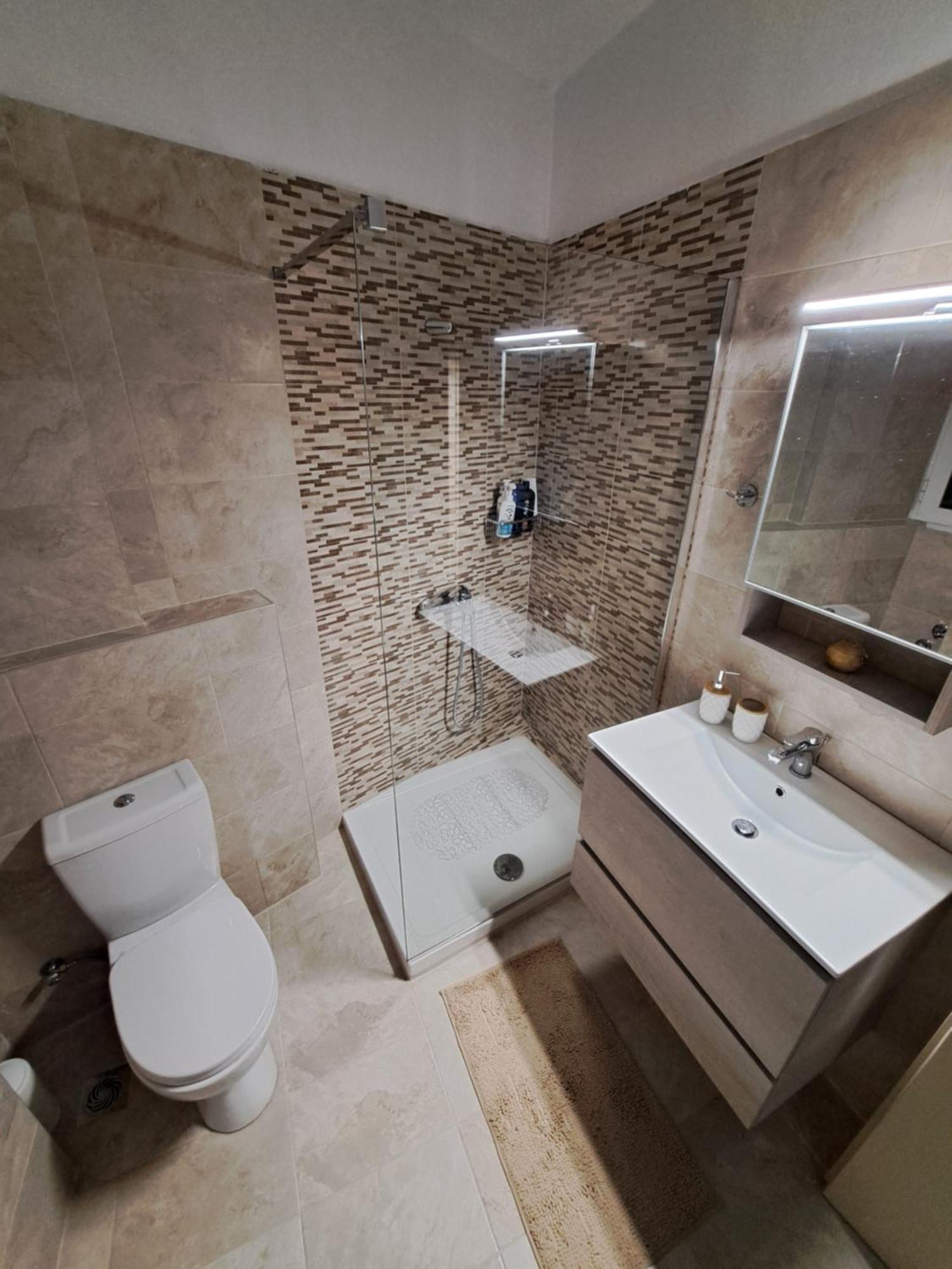 Two Bedroom Apartment In The Center Of 이오아니아 외부 사진